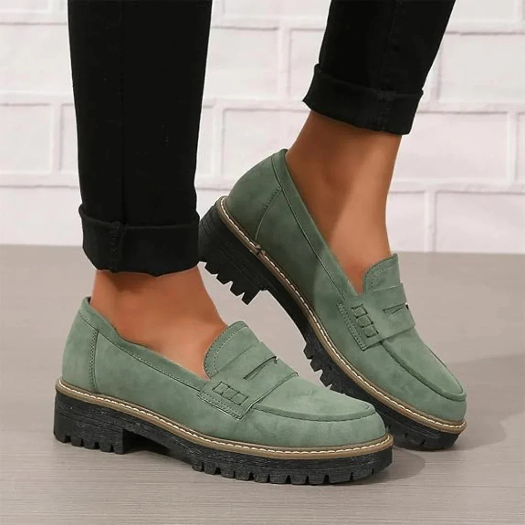 Livia – Eleganz trifft orthopädischen Komfort