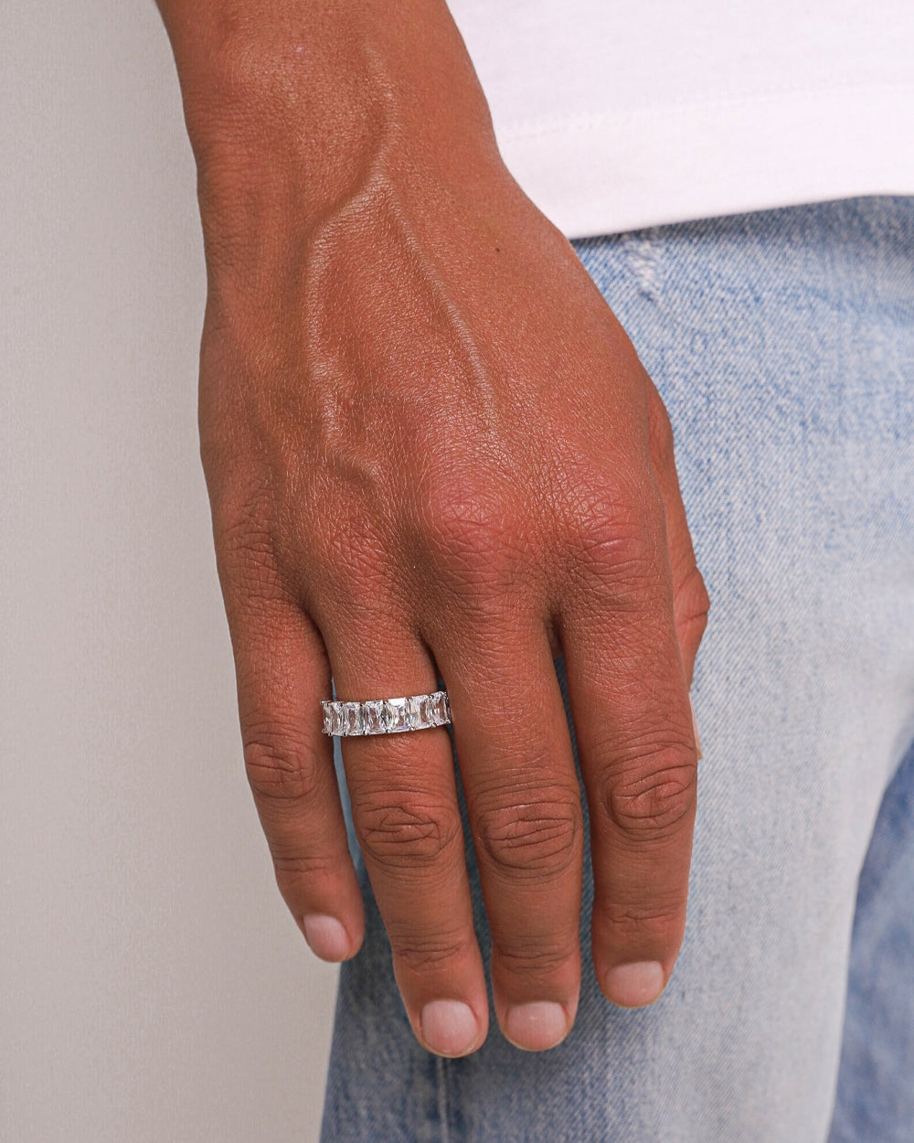 CLARITY. - WHITE GOLD