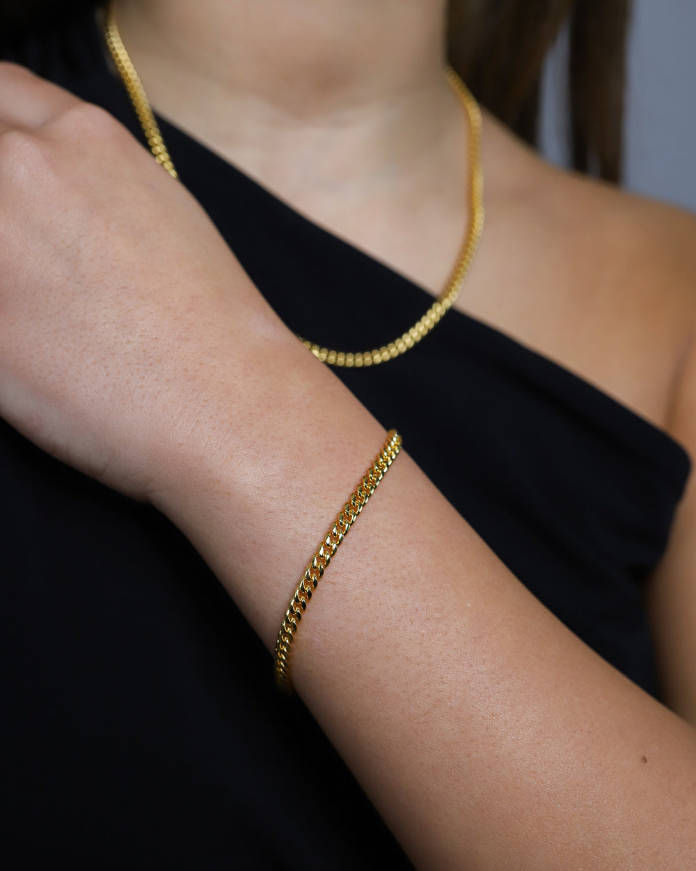 CLEAN CUBANA BRACELET. - 4MM 18K GOLD