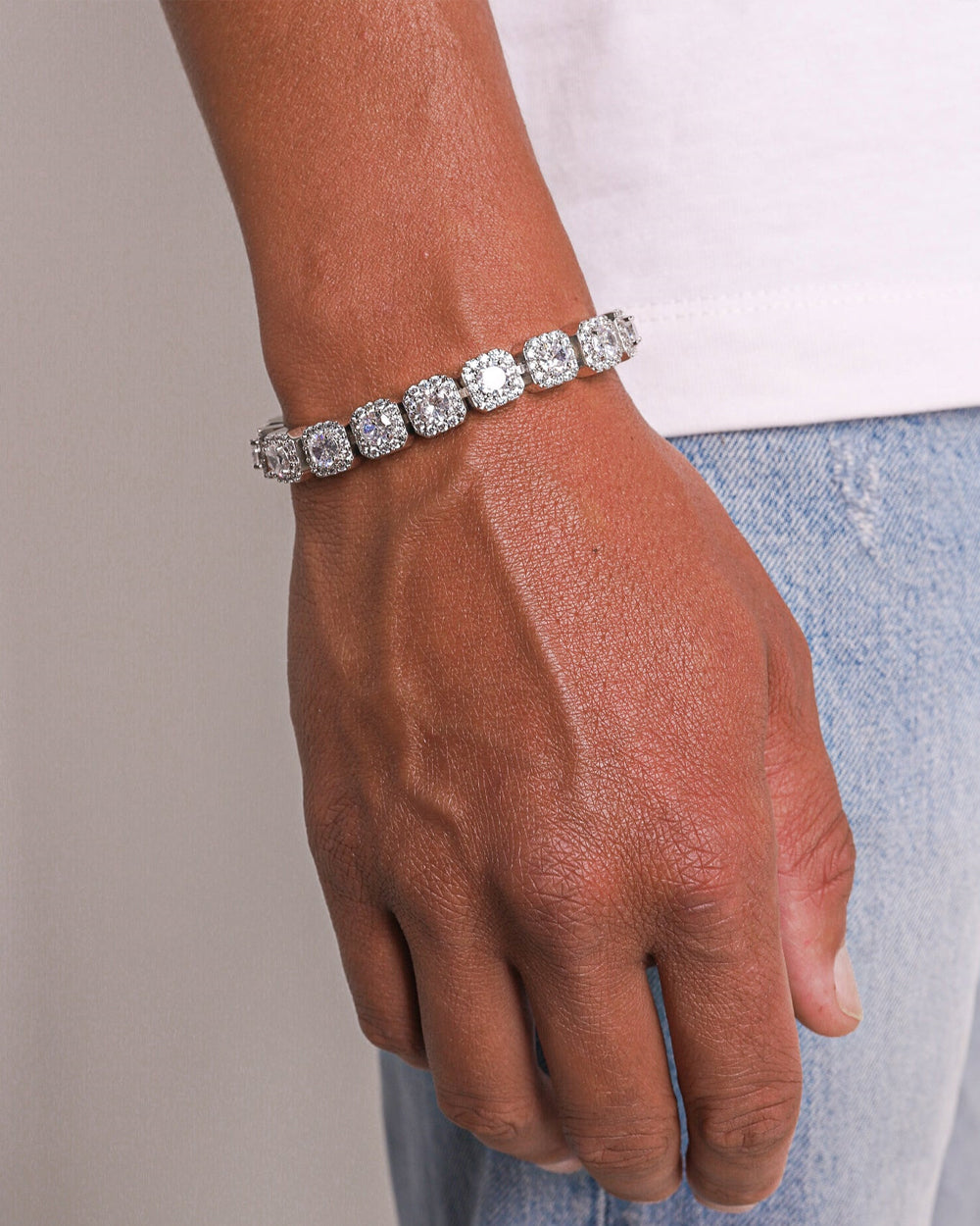 CLUSTERED BRACELET. - WHITE GOLD