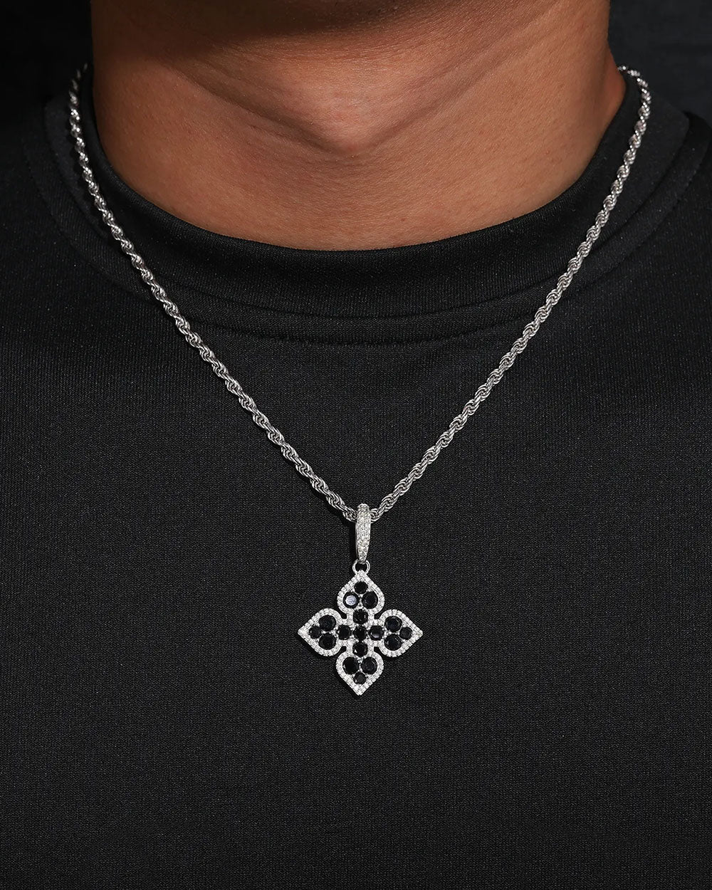MOISSANITE BLACK CLOVER PENDANT. - WHITE GOLD