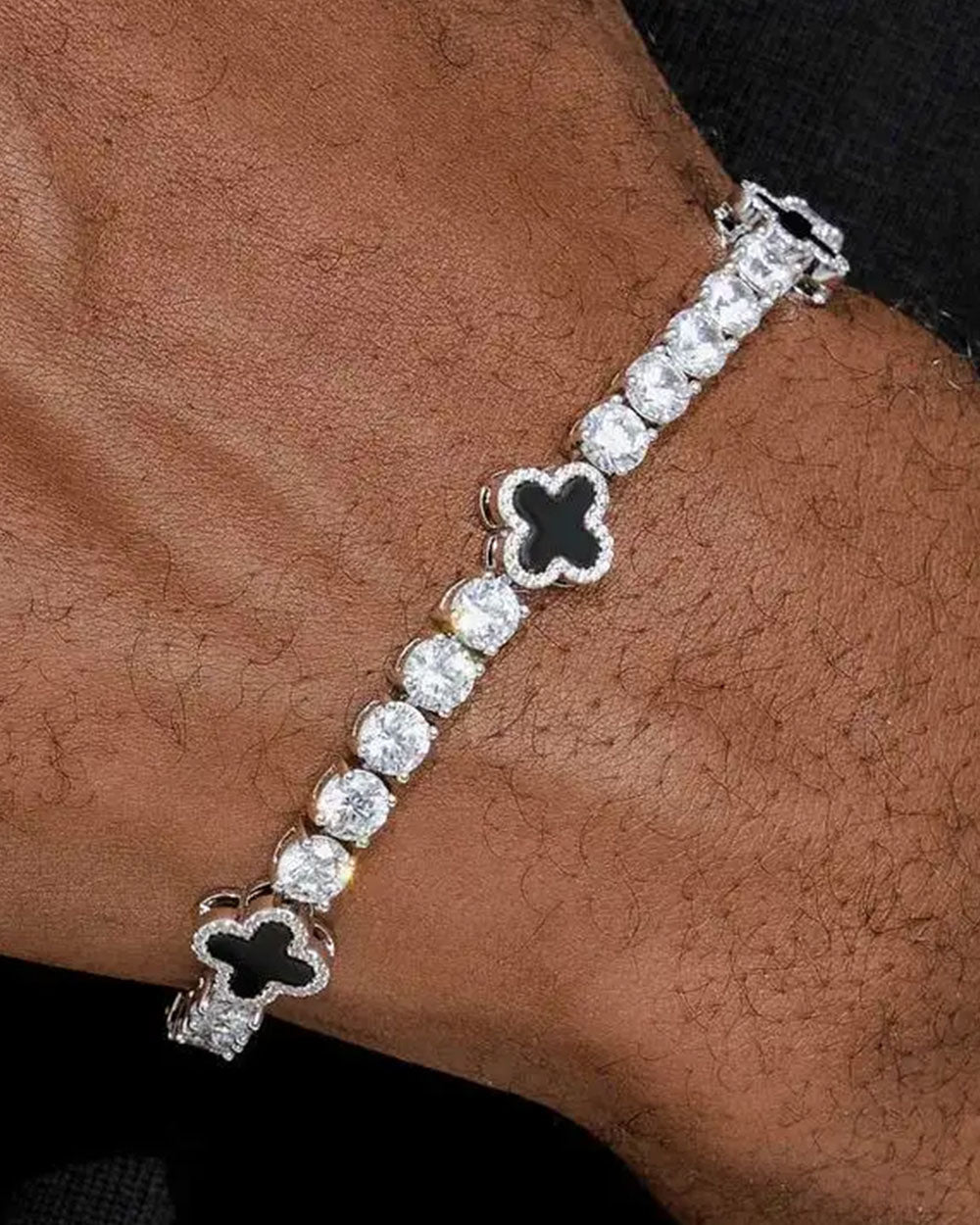 MOISSANITE BLACK CLOVER TENNIS BRACELET. - WHITE GOLD
