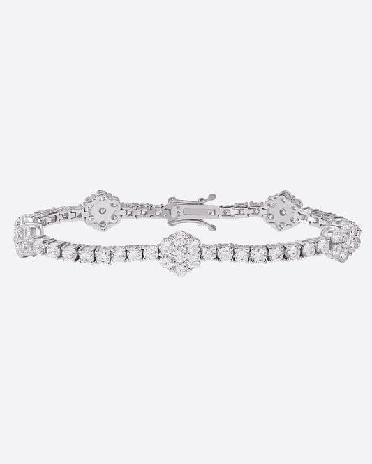 MOISSANITE ICED FLOWERS TENNIS BRACELET. - WHITE GOLD