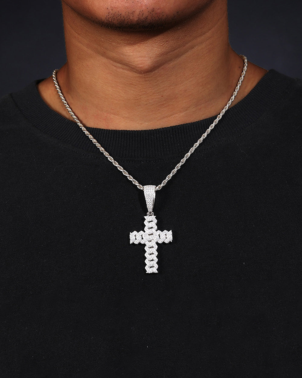 MOISSANITE PRONG CROSS PENDANT. - WHITE GOLD