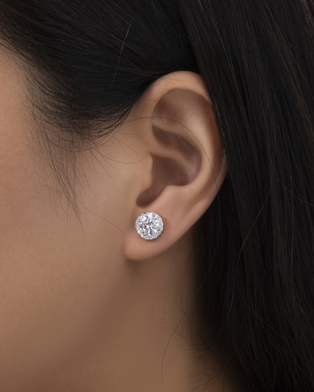 MOISSANITE ROYAL STUDS. - WHITE GOLD