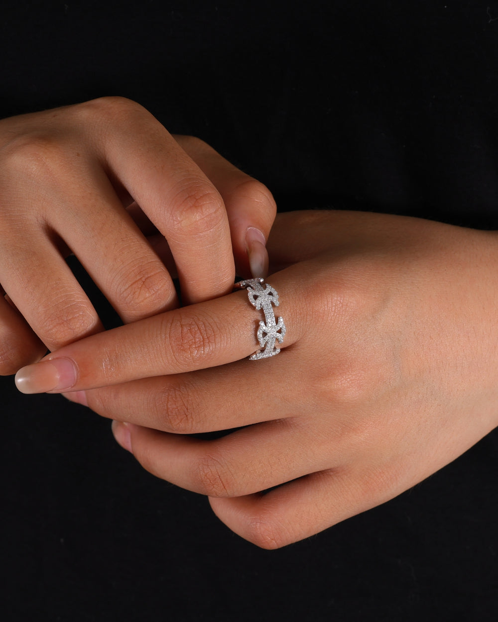 MOISSANITE BYZANTINE RING. - WHITE GOLD