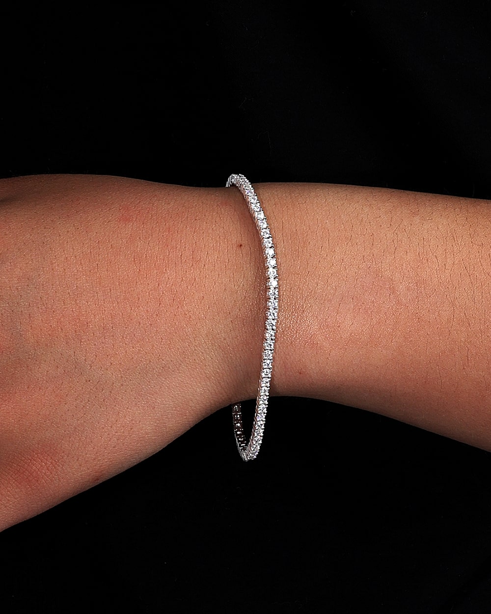 MOISSANITE TENNIS BRACELET. - 2MM WHITE GOLD