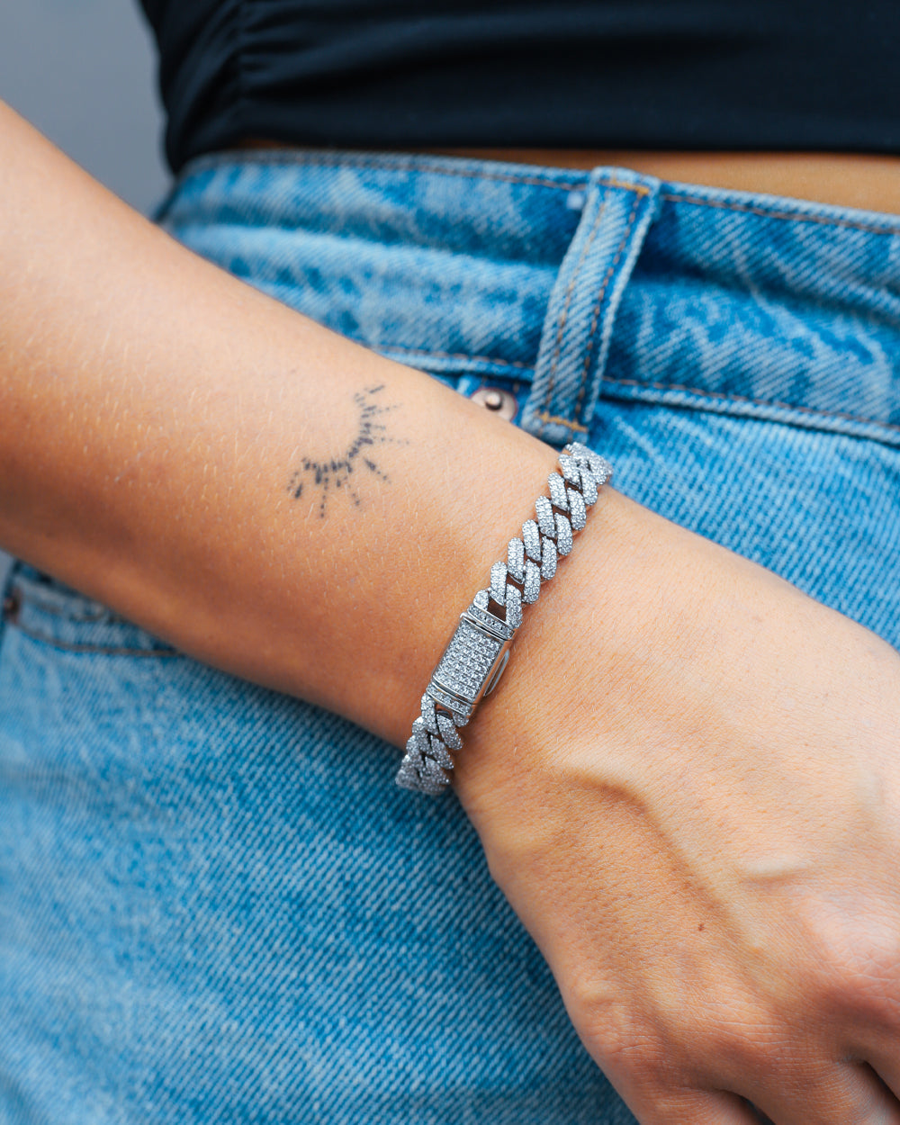 PRONG BRACELET. - 9MM WHITE GOLD