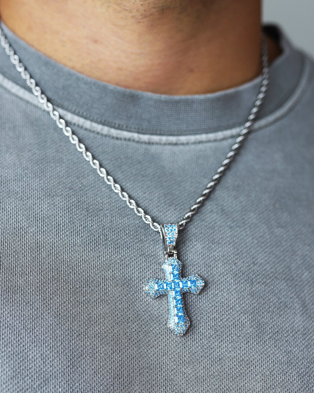 BLUE CROSS PENDANT. - WHITE GOLD
