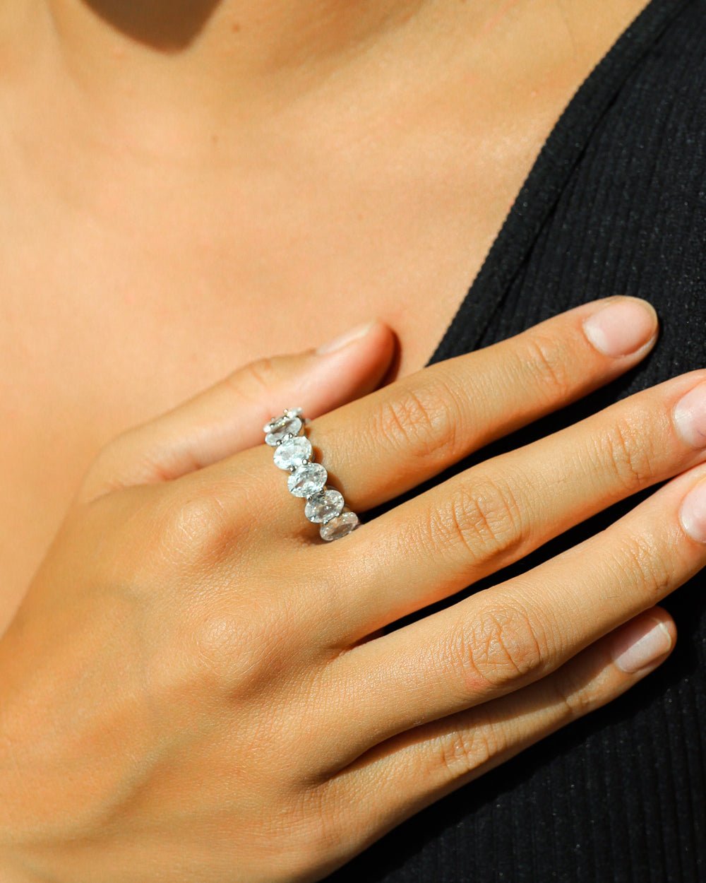 OVAL CUT BAND 925. - WHITE GOLD