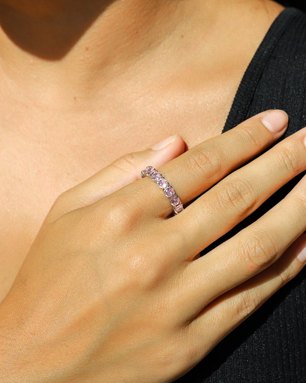 PINK ROUND CUT BAND 925. - WHITE GOLD