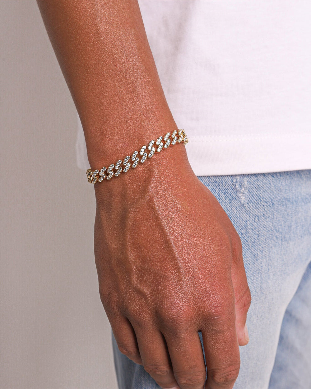 ICY CUBANA BRACELET. - 8MM 18K GOLD